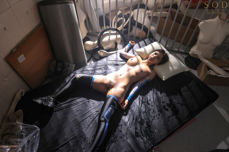 星乃莉子【童顔巨乳】Eカップド変態コスプレで調教される美少女