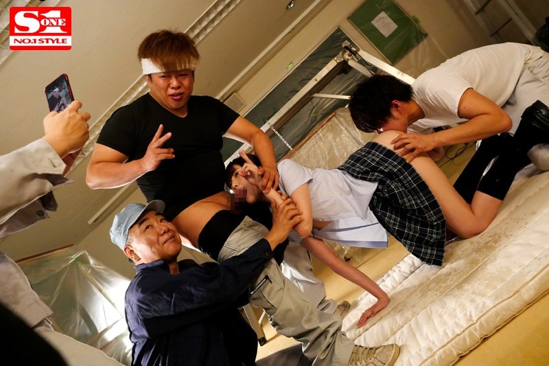 橋本ありな【童顔巨乳】CカップロリJ系が集団輪姦で肉便器に